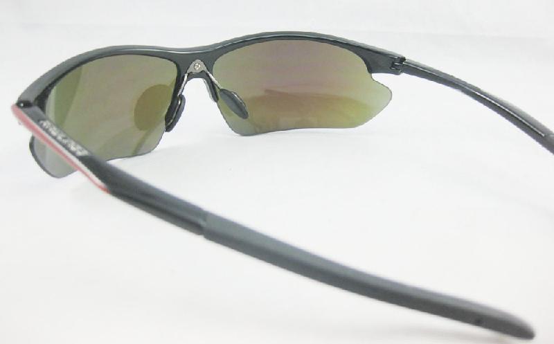 广州市品牌运动眼镜代加工厂家供应品牌运动眼镜代加工 自行车眼镜