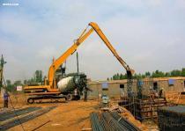 供应钢板路基板挖掘机出租施工图片
