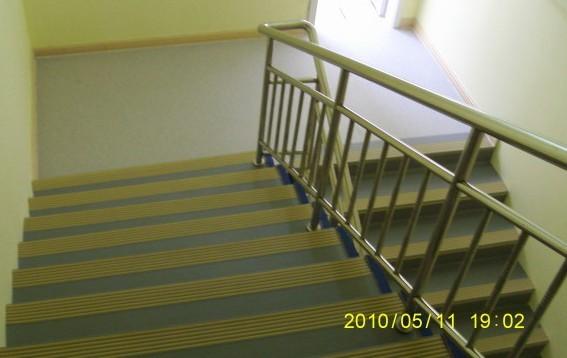 济南防滑楼梯踏步批发整体踏步供应济南防滑楼梯踏步批发整体踏步