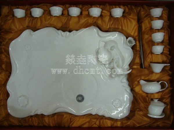 供应白玉瓷浮雕神牛茶盘茶具套组