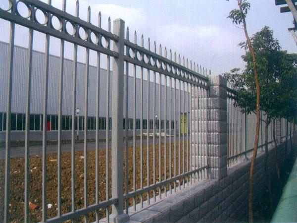 供应别墅围墙护栏，企业护栏，学校围墙护栏，单位护栏网，企业围墙护图片