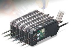 山东德州供应SUNX光纤传感器放大器FX300