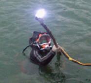供应郑州潜水打捞水下堵漏电缆铺设录像图片