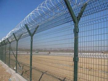 供应监狱刺绳围栏网，中国监狱护栏网，河北监狱隔离栅图片