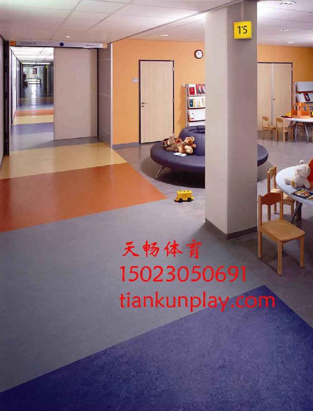 万州区办公室PVC地板★重庆PVC地板市场价格是多少★渝北区安全地垫