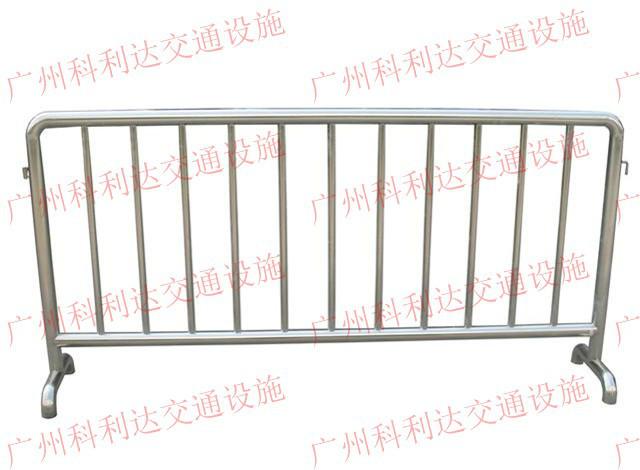 供应西安市道路交通护栏价格/不锈钢铁马直销/不锈钢交通围栏生产商图片