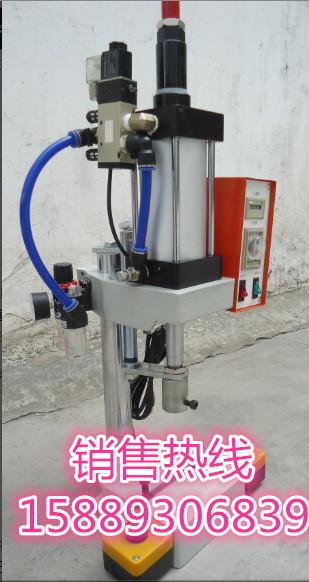 供应深圳气动压床丨小型压装机