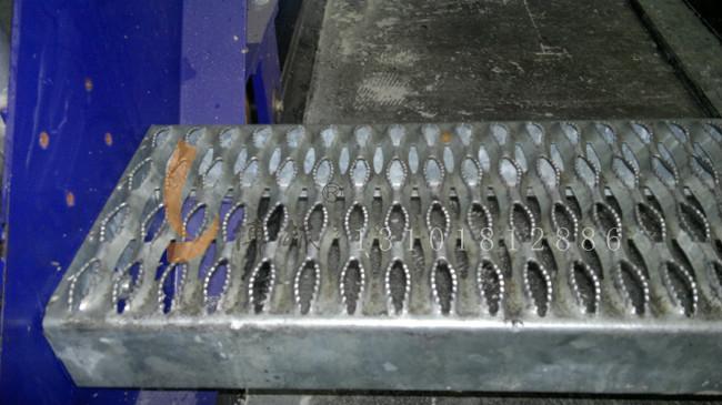 供应博林新型高强度热镀锌脚手板/钢跳板/脚手板