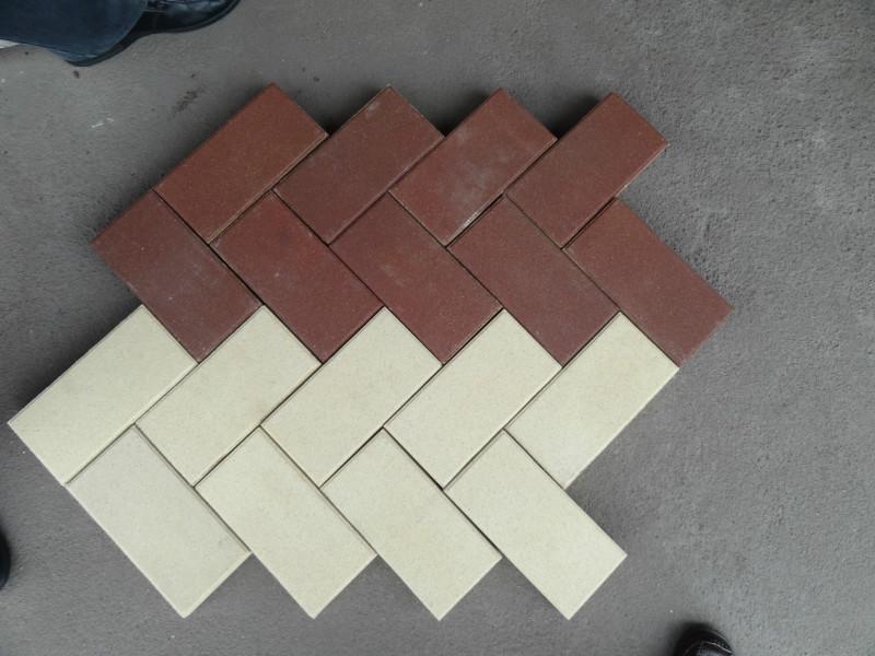 供应神奇的砖头---淄博国美陶瓷透水砖