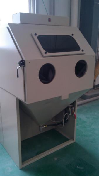 供应铝件表面氧化喷砂机设备图片
