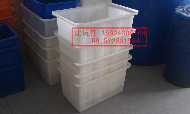 供应南宁各类规格塑料水罐 水箱 圆桶 方箱等塑料制品