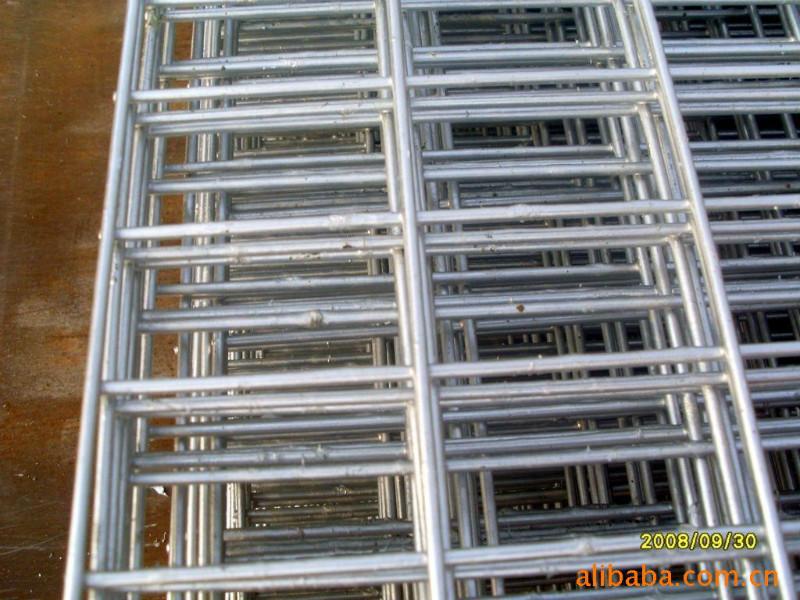 供应热镀锌电焊网片护栏网片