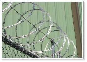 衡水市监狱护栏网隔离网刀片刺绳防护网厂家