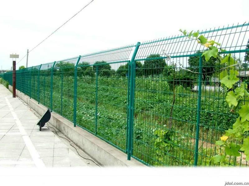 供应绿色框架护栏网 洛阳框架护栏网定做 框架防护网栏