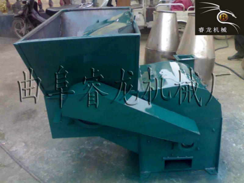 济宁市大型粉碎机自动进料粉碎机厂家