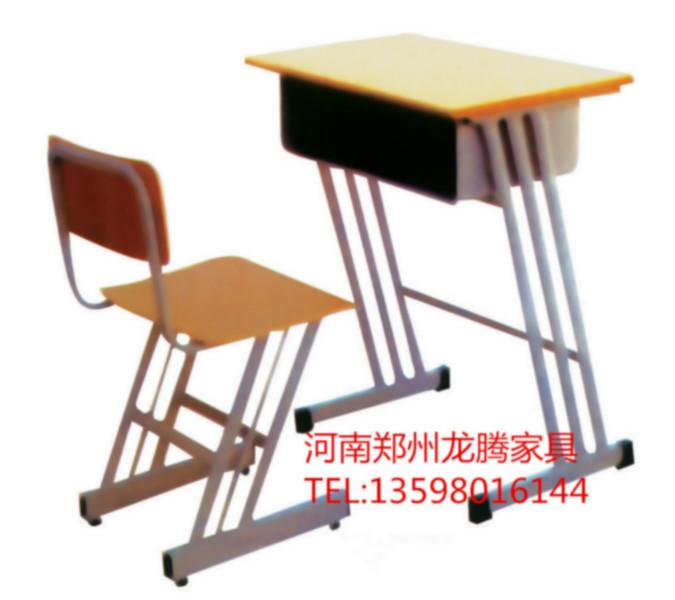 供应用于学校的鲁山中学生课桌椅厂家定制 辅导班课桌椅厂家直销