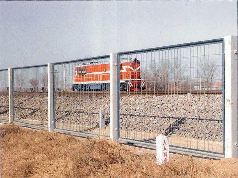 供应铁路防护栅栏框架护栏网