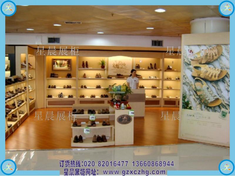 供应广州展柜厂定做烤漆鞋店装修设计