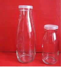 供应透明玻璃压盖口鲜奶瓶、奶吧专用瓶、最低价批发玻璃瓶厂家