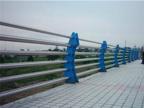 桥梁护栏钢板立柱、飞龙护栏(图)、钢板立柱图纸