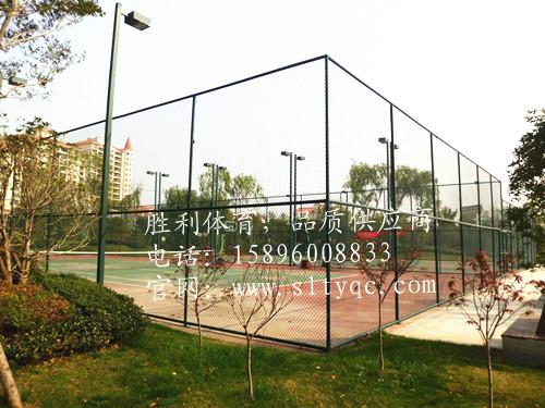 泰州市塑胶篮球场地围网塑胶网球场地围网厂家
