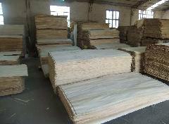 供应山东建筑模板松木面板，松木面皮