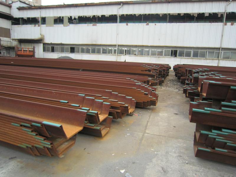 上海拉森钢板桩供应商，上海拉森钢板桩厂家直销，拉森钢板桩图片
