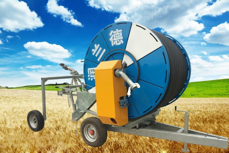 供应陕西渭南卷盘式喷灌机JP75-300TX玉米喷灌设备图片