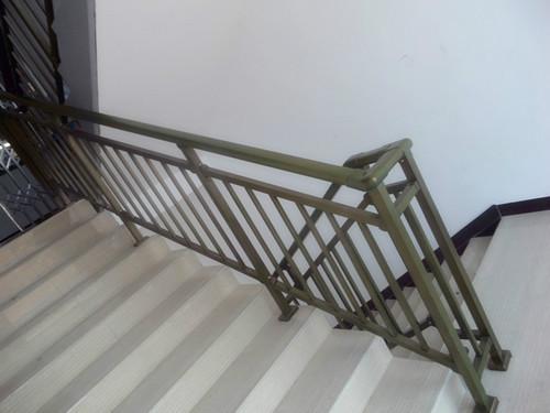 供应十堰锌钢楼梯扶手，锌钢楼梯扶手的运用，锌钢楼梯扶手的安装