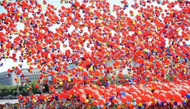 供应河源年会氦气气球装饰，氦气球布置，厂家直销。图片