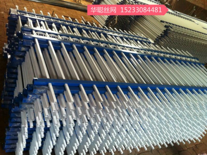 供应生产小区锌钢护栏网新型护栏网生产厂家图片
