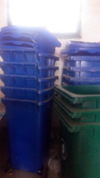 供应120L塑料垃圾桶/山东潍坊120L塑料垃圾桶生产厂家