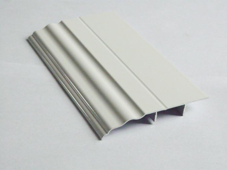 供应85MM瓷白欧式铝合金踢脚线 品铝