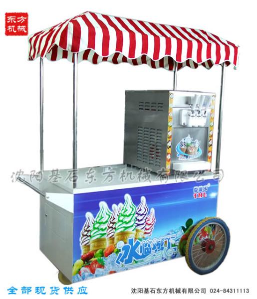 供应三头软冰淇淋机果汁机组合车热卖中