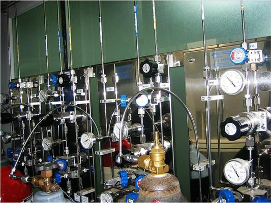供应承接大学实验室气体供气系统安装