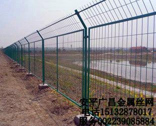 供应双鸭山框架护栏 浸塑框架围栏网 框架防护网栏