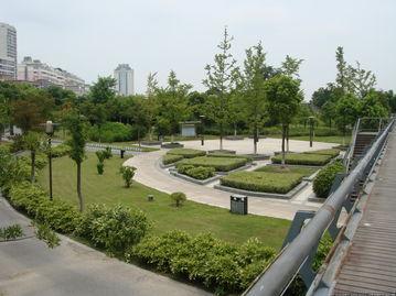 上海做园林绿化的公司多么?