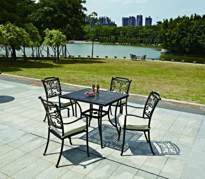 供应铸铝桌椅家具休闲花园桌椅五件套 咖啡室内阳台桌椅组合 户外桌椅价格图片