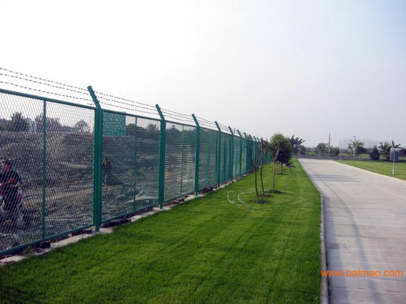 供应贵州公路护栏网价格/高速护栏网厂图片