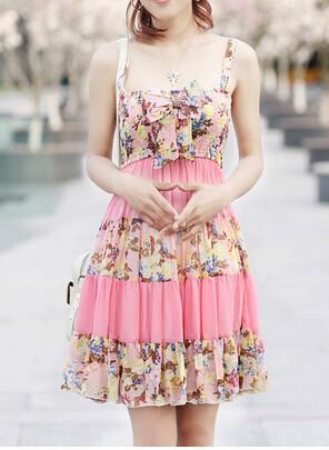 北京市夏新款韩版女装蕾丝连衣裙厂家供应夏新款韩版女装蕾丝连衣裙应