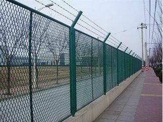 供应钢板护栏网、钢板护栏网厂家、钢板护栏网价格