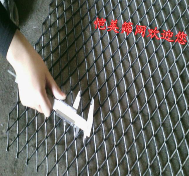 供应武汉重型钢板网_2米宽 8mm厚钢板网_恺美大钢板网厂