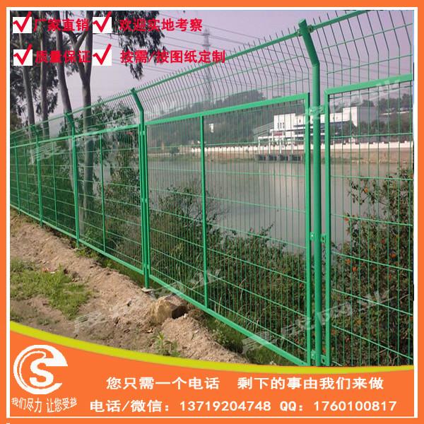 供应公路护栏网厂家/广州框架护栏网价格/双边丝护栏网厂
