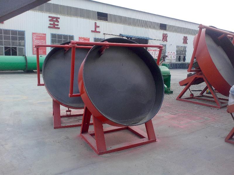 郑州永丰机械专业生产有机肥造粒机设备有机肥造粒机