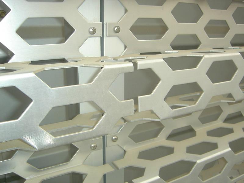 铝板六角冲孔网供应铝板六角冲孔网